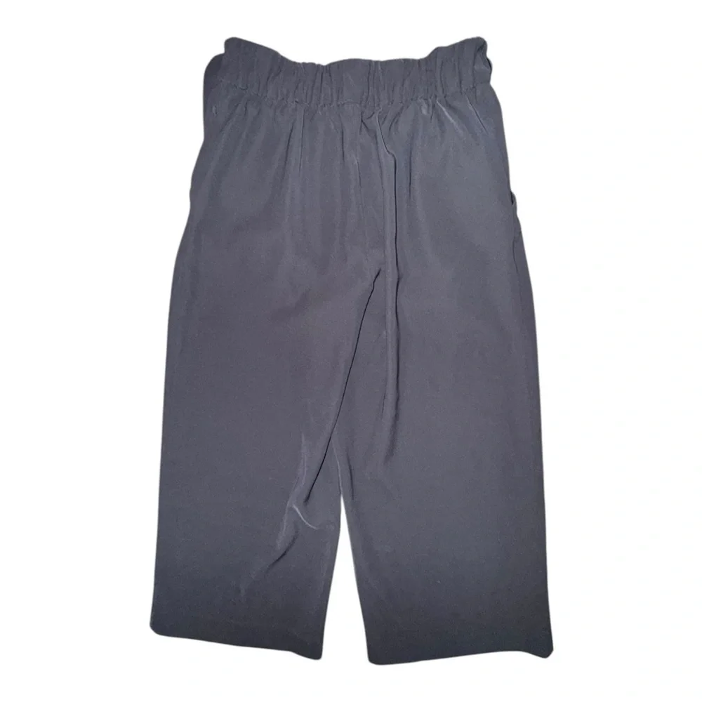 lululemon athletica excellent no